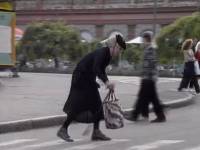 Пешеходы